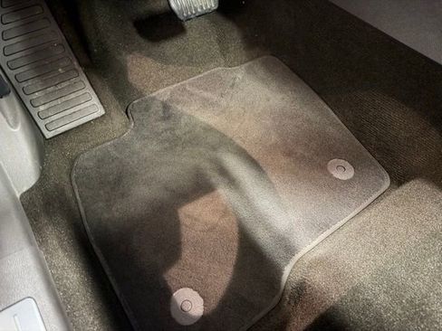 Used 2023 Lincoln Nautilus Reserve w/ Equipment Group 201A image 17