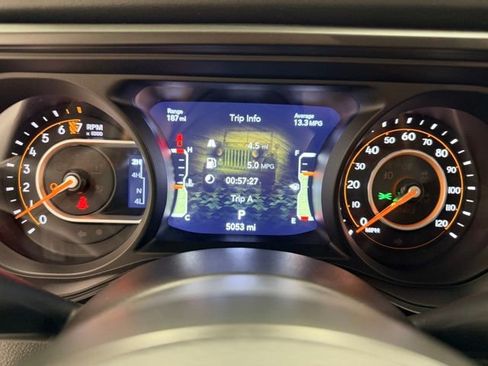 Used 2024 Jeep Gladiator Mojave image 13