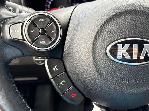 Used 2015 Kia Soul ! w/ Sun & Sound Package FWD image 20