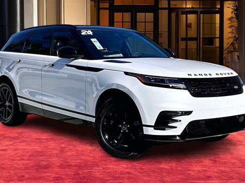 Used 2024 Land Rover Range Rover Velar Dynamic SE image 11