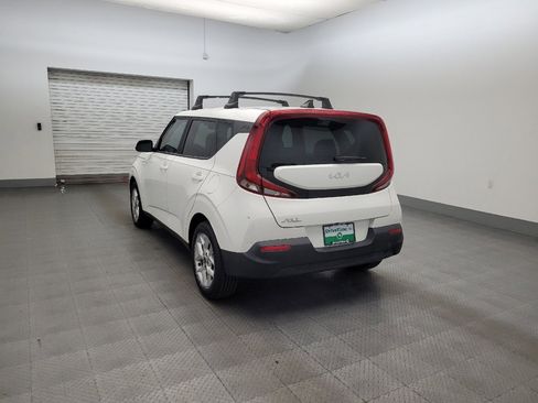Used 2022 Kia Soul LX w/ Technology Package FWD image 5