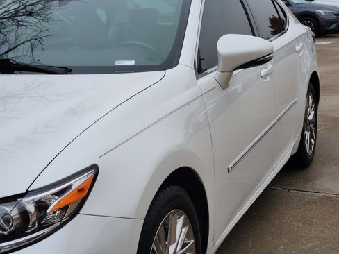 Used 2017 Lexus ES 350 image 9