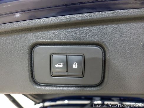 Used 2023 Nissan Pathfinder SL w/ SL Premium Package AWD/4WD image 32