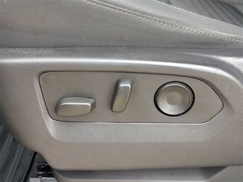 Used 2023 Chevrolet Silverado 1500 Custom image 19