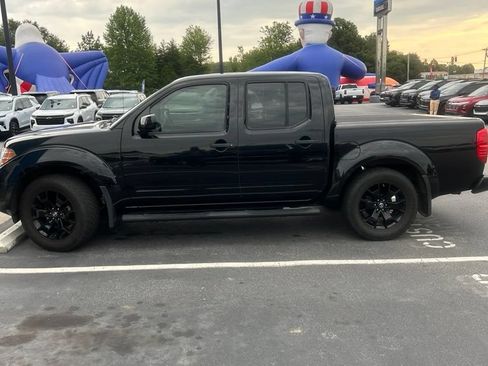 Used 2019 Nissan Frontier SV w/ Value Truck Package RWD image 2