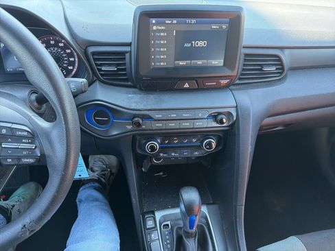 Used 2019 Hyundai Veloster 2.0 image 8