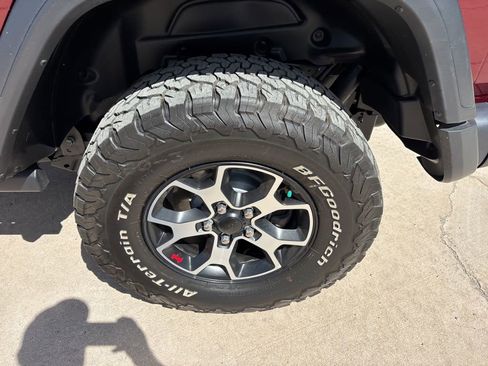Used 2021 Jeep Wrangler Unlimited Rubicon AWD/4WD image 10