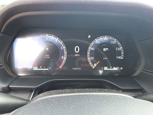 Used 2024 Jeep Grand Cherokee Laredo X w/ Luxury Tech Group I AWD/4WD image 18