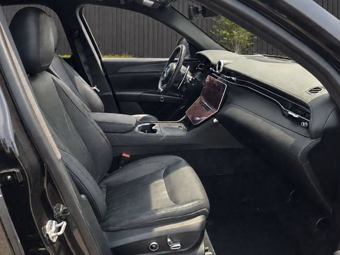 Used 2023 Maserati Grecale GT AWD/4WD image 5