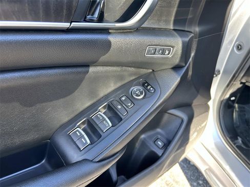 Used 2020 Honda Accord EX-L image 18