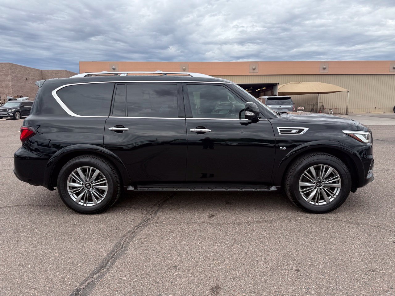 Used 2019 INFINITI QX80 Luxe w/ Proassist Package RWD image 4