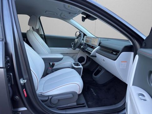 Used 2023 Hyundai Ioniq 5 SEL image 13