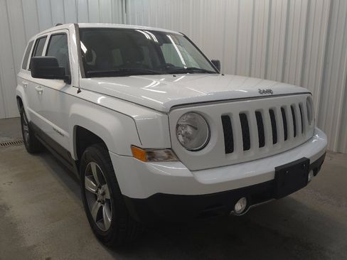 Used 2017 Jeep Patriot High Altitude AWD/4WD image 13