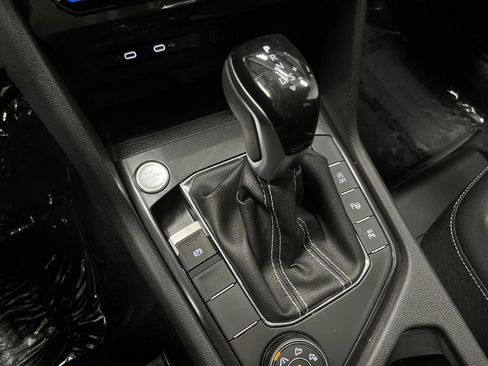 Used 2024 Volkswagen Tiguan SEL R-Line image 22