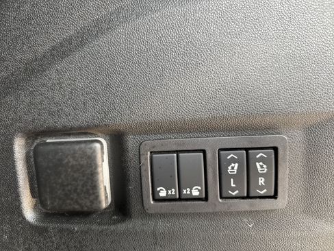 Used 2024 Chevrolet Tahoe RST w/ Luxury Package AWD/4WD image 37