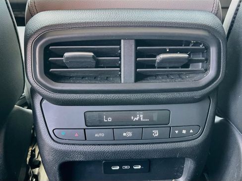 Used 2024 Honda Pilot Touring image 26