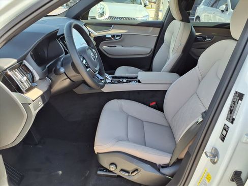 New 2026 Volvo XC90 B5 Plus w/ Protection Package Premier image 14
