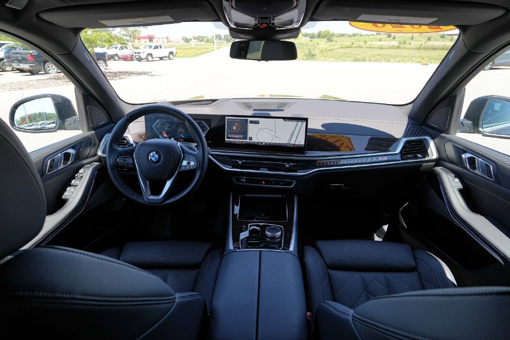 Used 2026 BMW X5 xDrive40i AWD/4WD image 29