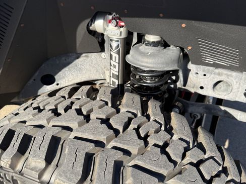 Used 2019 Jeep Wrangler Sport AWD/4WD image 8