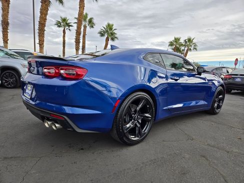 Used 2023 Chevrolet Camaro LT w/ Technology Package image 6