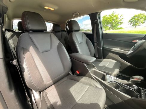 Used 2025 Buick Encore GX Preferred AWD/4WD image 16