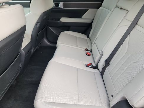 Used 2025 Hyundai Santa Fe SEL image 28