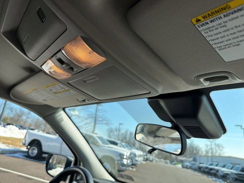 Used 2025 Nissan Frontier SV image 20