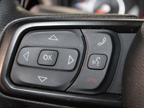 Used 2025 Jeep Wrangler Unlimited Sport AWD/4WD image 18