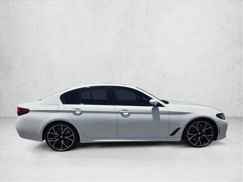 Used 2022 BMW M550i xDrive AWD/4WD image 4