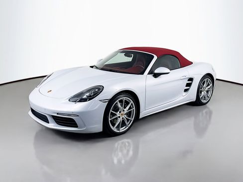 Certified 2024 Porsche 718 Boxster image 1