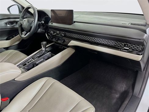 Certified 2024 Honda Accord Touring image 31