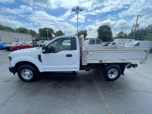 Used 2022 Ford F250 XL w/ Power Equipment Group RWD image 3