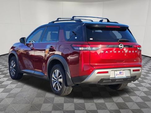 Used 2022 Nissan Pathfinder SL FWD image 8