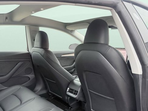 Used 2023 Tesla Model 3 Standard Range RWD image 37