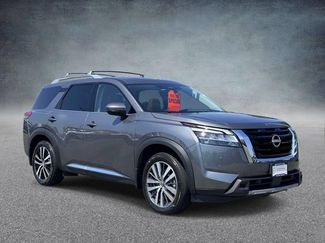Used 2024 Nissan Pathfinder Platinum w/ Cargo Package FWD video 1