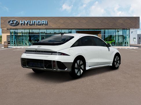 New 2025 Hyundai Ioniq 6 SE image 7