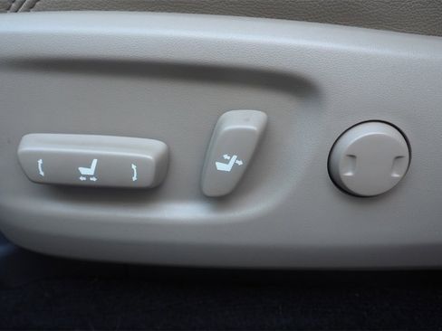 Used 2022 Toyota 4Runner Limited image 17