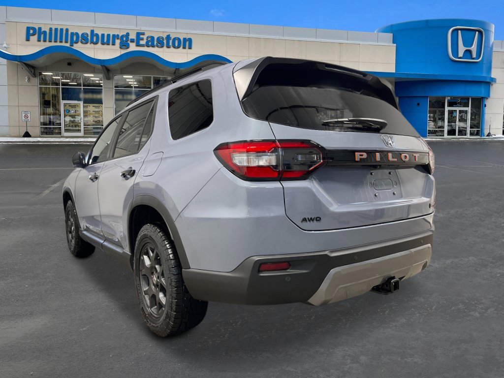 New 2026 Honda Pilot TrailSport image 3