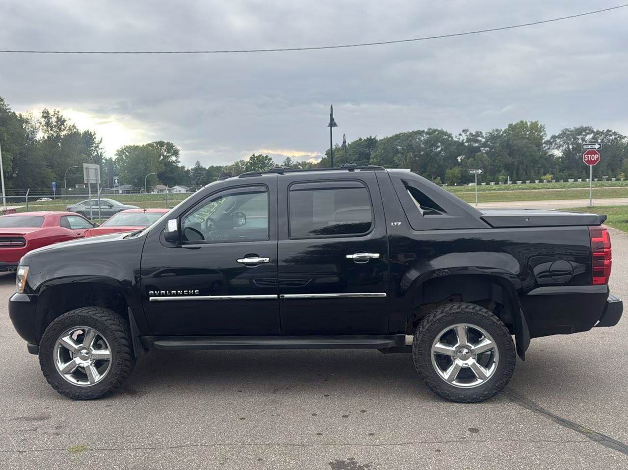 Used 2012 Chevrolet Avalanche LTZ AWD/4WD image 8
