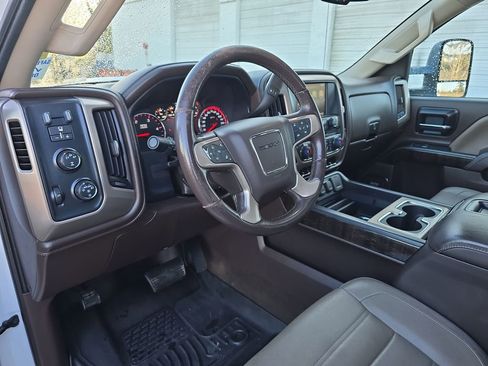 Used 2015 GMC Sierra 3500 Denali image 10