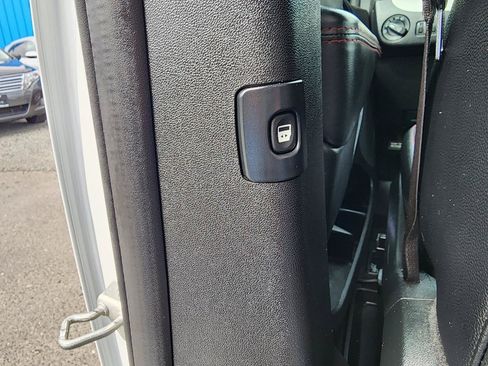 Used 2018 Dodge Grand Caravan GT FWD image 22