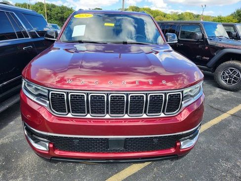 Used 2024 Jeep Wagoneer L 4WD image 2