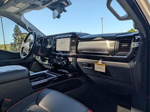 Used 2023 Ford F250 Lariat w/ Lariat Ultimate Package AWD/4WD image 18