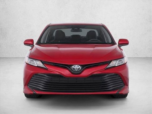 Used 2019 Toyota Camry LE FWD image 2