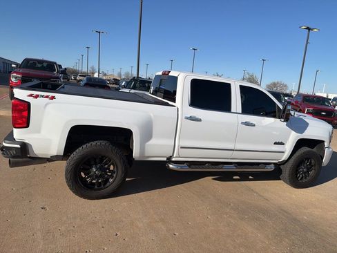 Used 2018 Chevrolet Silverado 2500 High Country w/ Duramax Plus Package image 6