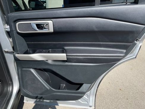 Used 2023 Ford Explorer XLT w/ Equipment Group 202A AWD/4WD image 36