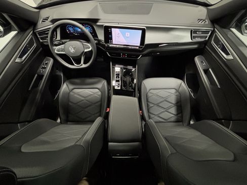 New 2026 Volkswagen Atlas Cross Sport SE image 18