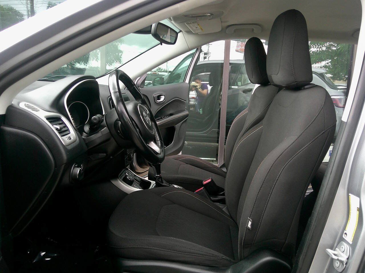 Used 2020 Jeep Compass Sport w/ Cold Weather Group AWD/4WD image 8