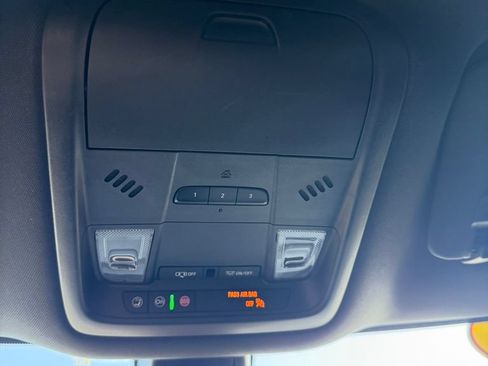 Used 2024 Buick Enclave Essence FWD image 19