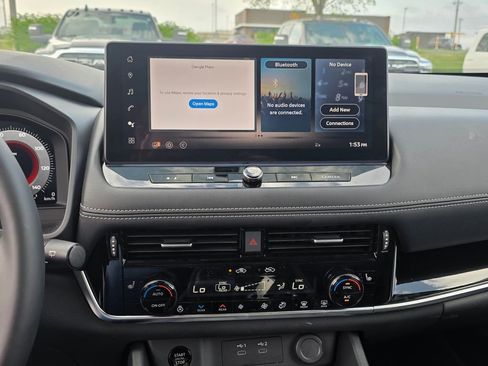 Used 2025 Nissan Rogue SL w/ Tech Package AWD/4WD image 21